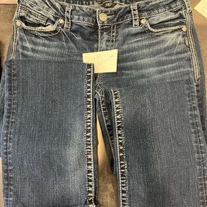 Silver jeans aiko slim boot used